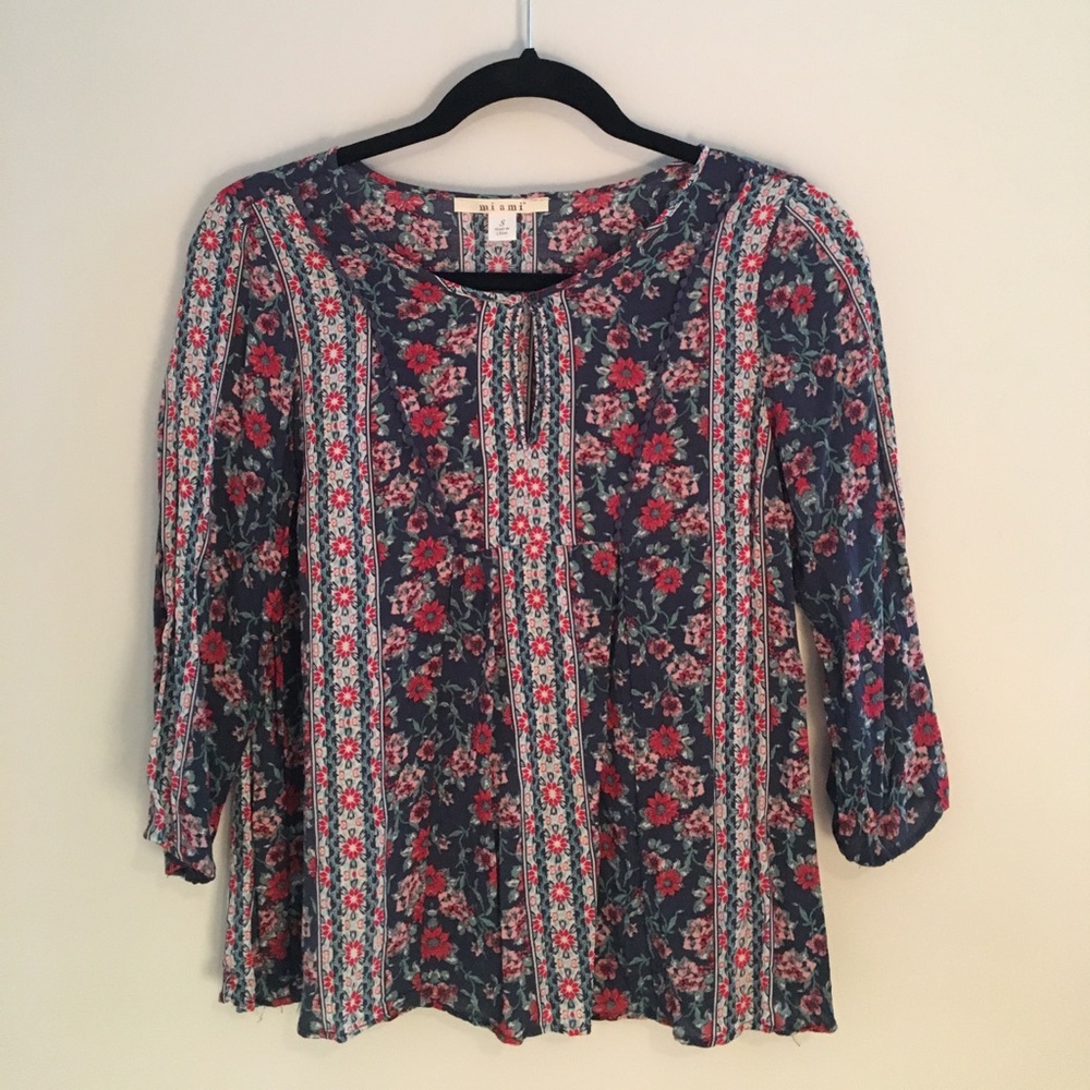 Multi-Colored Floral Blouse w/ 3/4 Sleeves